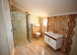 فيلا بثلاثة طوابق في بيليك 