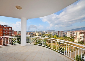 شقة 2+1 مطلة على البحر في منطقة توسمور