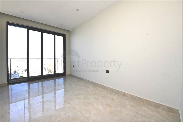 شقة ضخمة مطلة على 3+1 على الساحل الأول