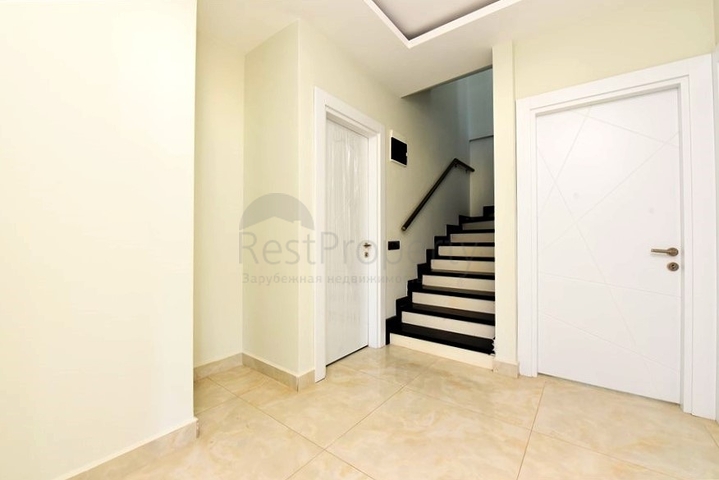 شقة ضخمة مطلة على 3+1 على الساحل الأول