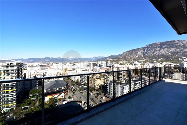 شقة ضخمة مطلة على 3+1 على الساحل الأول