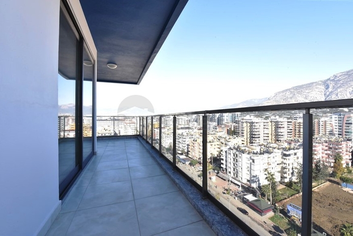 شقة ضخمة مطلة على 3+1 على الساحل الأول