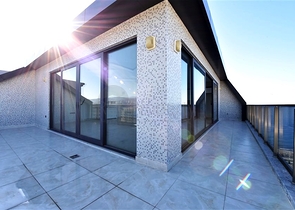 شقة ضخمة مطلة على 3+1 على الساحل الأول