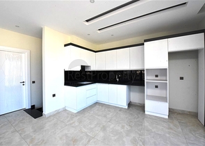 شقة ضخمة مطلة على 3+1 على الساحل الأول