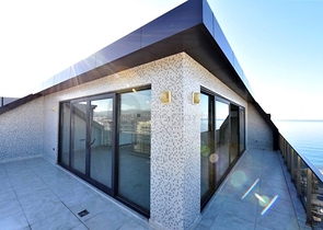 شقة ضخمة مطلة على 3+1 على الساحل الأول