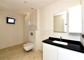 شقة ضخمة مطلة على 3+1 على الساحل الأول