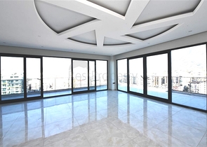 شقة ضخمة مطلة على 3+1 على الساحل الأول