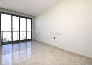 شقة ضخمة مطلة على 3+1 على الساحل الأول