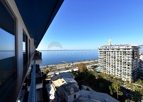 شقة ضخمة مطلة على 3+1 على الساحل الأول