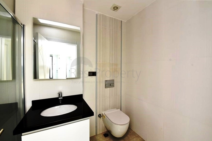 شقة 2 + 1 مع إطلالة بانورامية على البحر في منطقة محمودلار