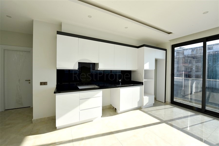 شقة 2 + 1 مع إطلالة بانورامية على البحر في منطقة محمودلار