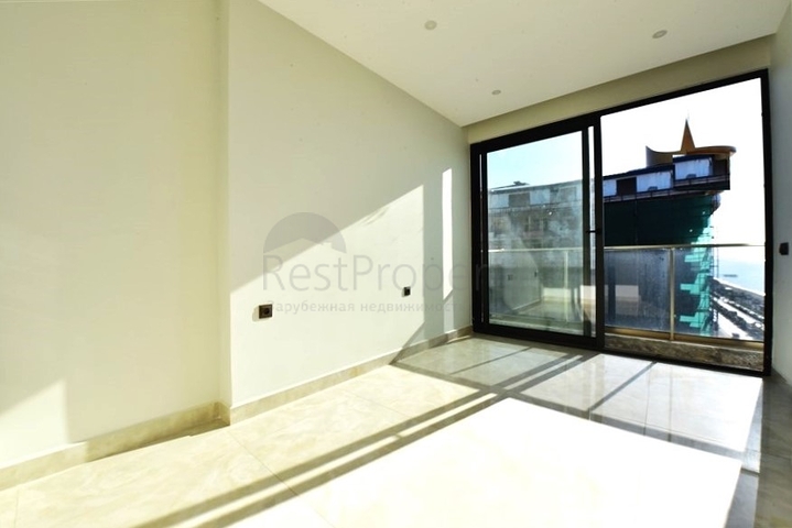 شقة 2 + 1 مع إطلالة بانورامية على البحر في منطقة محمودلار