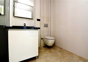 شقة 2 + 1 مع إطلالة بانورامية على البحر في منطقة محمودلار