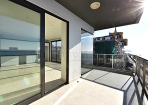 شقة 2 + 1 مع إطلالة بانورامية على البحر في منطقة محمودلار