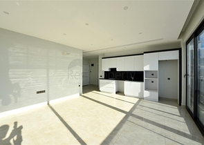 شقة 2 + 1 مع إطلالة بانورامية على البحر في منطقة محمودلار