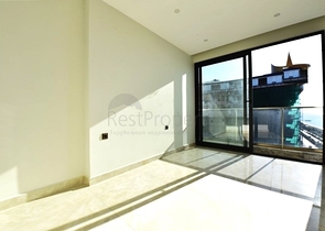 شقة 2 + 1 مع إطلالة بانورامية على البحر في منطقة محمودلار