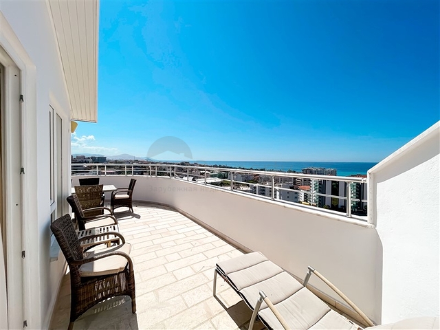 بنتهاوس 3 + 2 مطل على البحر في منطقة توسمور