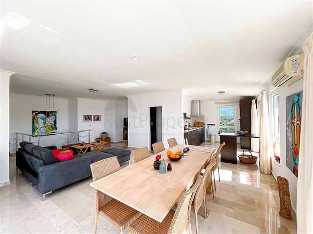 بنتهاوس 3 + 2 مطل على البحر في منطقة توسمور