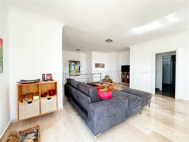 بنتهاوس 3 + 2 مطل على البحر في منطقة توسمور