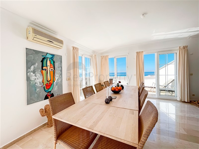 بنتهاوس 3 + 2 مطل على البحر في منطقة توسمور