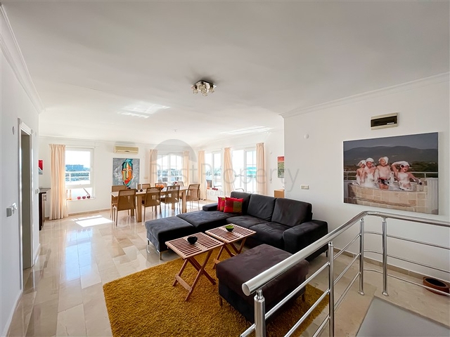 بنتهاوس 3 + 2 مطل على البحر في منطقة توسمور