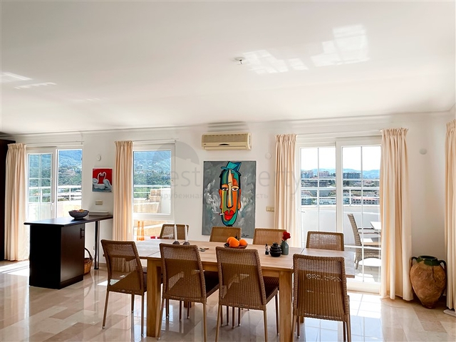 بنتهاوس 3 + 2 مطل على البحر في منطقة توسمور