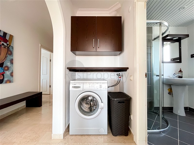 بنتهاوس 3 + 2 مطل على البحر في منطقة توسمور