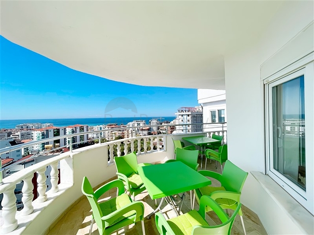 بنتهاوس 3 + 2 مطل على البحر في منطقة توسمور