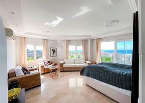 بنتهاوس 3 + 2 مطل على البحر في منطقة توسمور