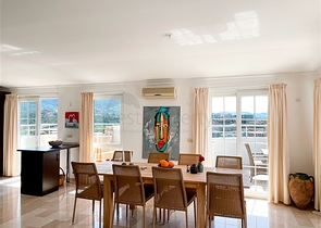 بنتهاوس 3 + 2 مطل على البحر في منطقة توسمور