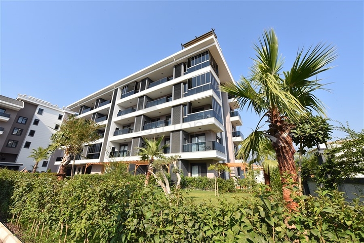 دوبلكس حديقة من طابقين 2 + 1 في منطقة أوبا 