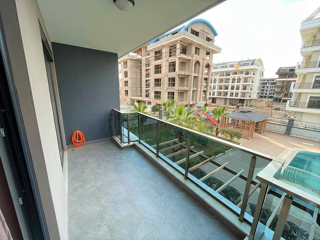 دوبلكس حديقة من طابقين 2 + 1 في منطقة أوبا 