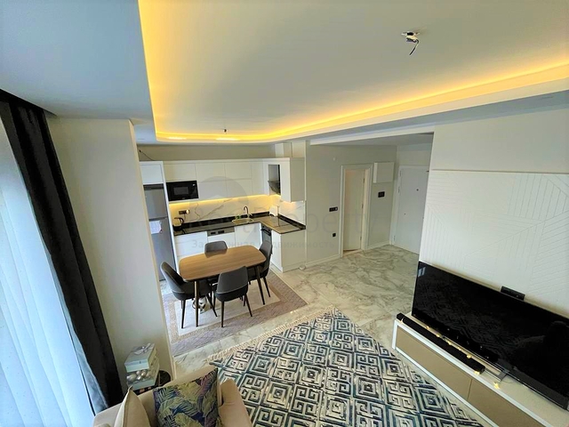 دوبلكس حديقة من طابقين 2 + 1 في منطقة أوبا 