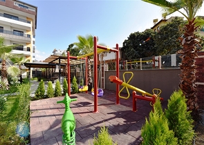 دوبلكس فاخرة -4 غرف وصالة - مفروشة بأناقة -ضمن مجمع انيق -في اوبا / الانيا 