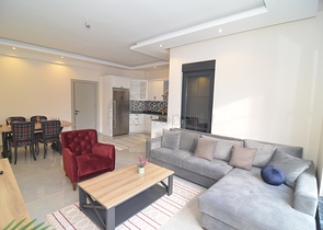 دوبلكس فاخرة -4 غرف وصالة - مفروشة بأناقة -ضمن مجمع انيق -في اوبا / الانيا 