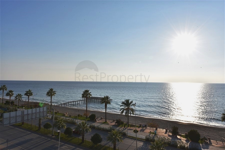 شقة فسيحة من غرفتي نوم على الساحل الأول