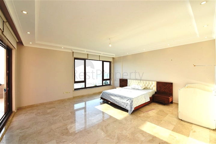 شقة فسيحة من غرفتي نوم على الساحل الأول