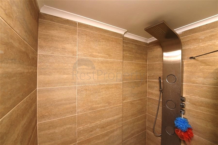 شقة فسيحة من غرفتي نوم على الساحل الأول