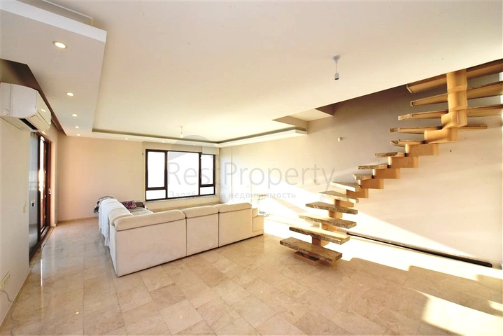 شقة فسيحة من غرفتي نوم على الساحل الأول