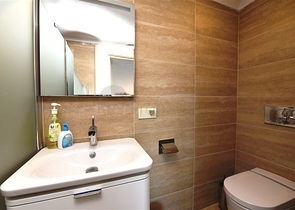 شقة فسيحة من غرفتي نوم على الساحل الأول