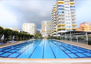 شقة فسيحة من غرفتي نوم على الساحل الأول