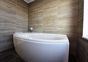 شقة فسيحة من غرفتي نوم على الساحل الأول