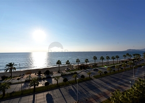 شقة فسيحة من غرفتي نوم على الساحل الأول