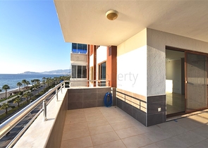 شقة فسيحة من غرفتي نوم على الساحل الأول