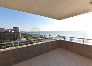 شقة فسيحة من غرفتي نوم على الساحل الأول