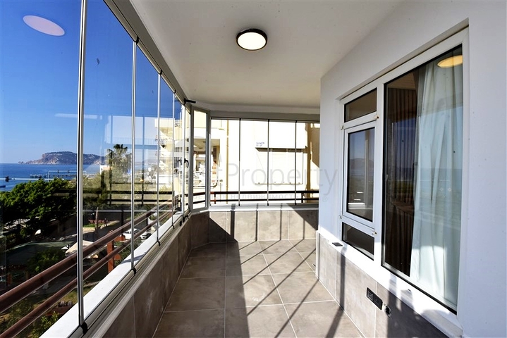 شقة مريحة 2 + 1 مطلة على البحر في توسمورا