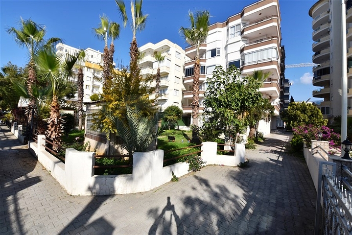 شقة مريحة 2 + 1 مطلة على البحر في توسمورا