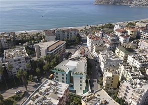 مشروع استثماري في وسط ألانيا ، على بعد 200 متر من البحر 