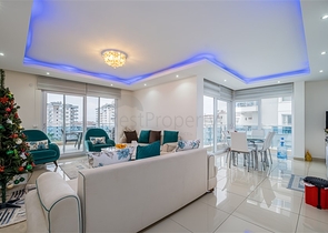 شقة 2+1 في مجمع من الدرجة الممتازة في منطقة سيكجيلي