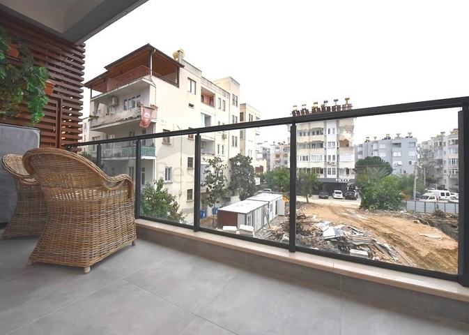 1 + 1 في وسط ألانيا